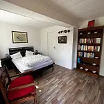 Charmante Maison 2 Avec Jardin Prive 度假居