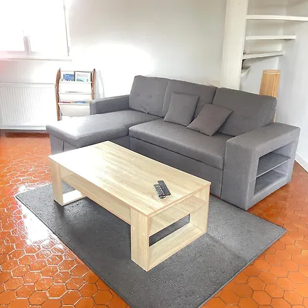 Holiday home Charmante Maison 2 Avec Jardin Prive Hautot-sur-Seine