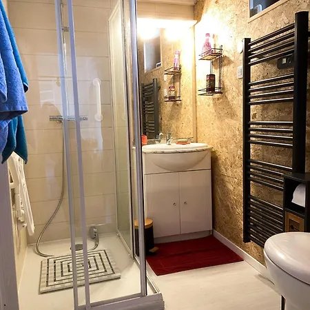 Charmante Maison 2 Avec Jardin Prive